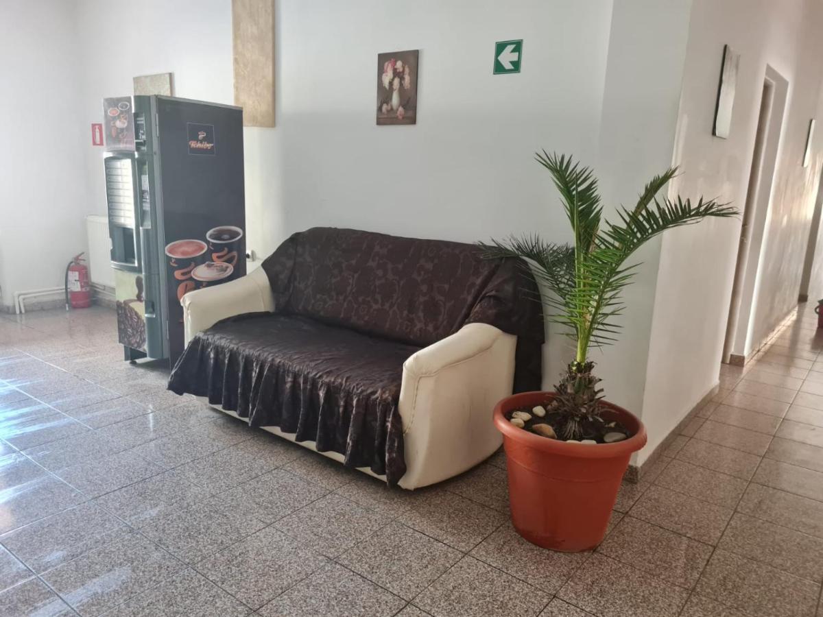 Casa Dobrescu Centura De Nord Ξενοδοχείο Κραϊόβα Εξωτερικό φωτογραφία