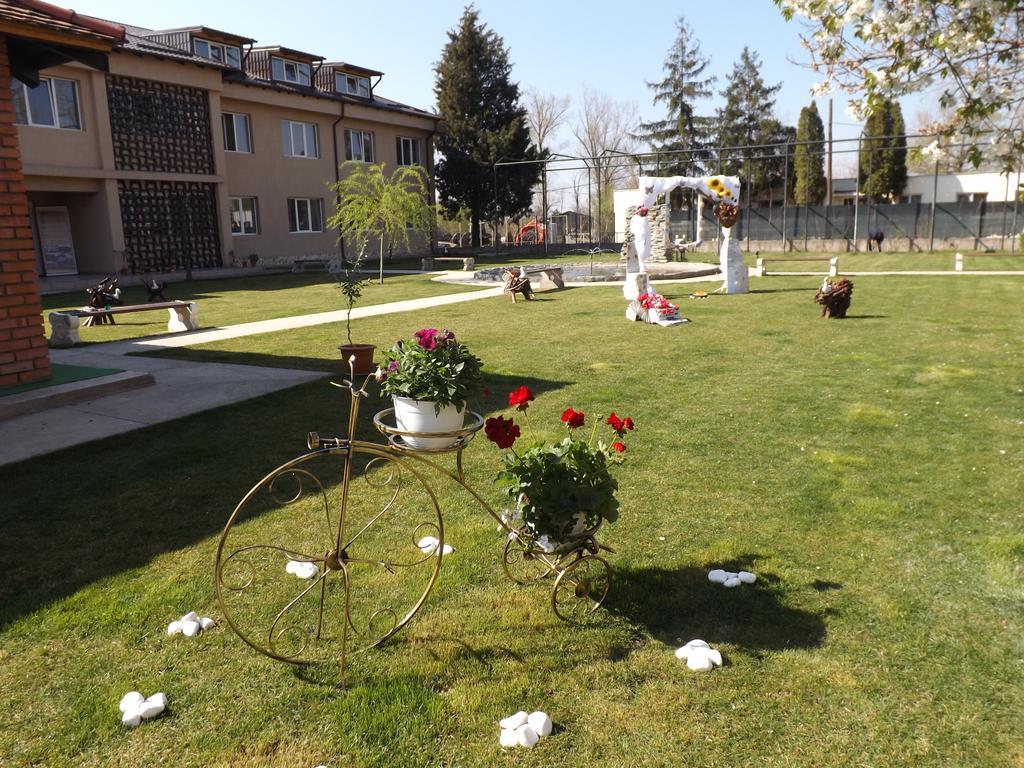 Casa Dobrescu Centura De Nord Ξενοδοχείο Κραϊόβα Εξωτερικό φωτογραφία